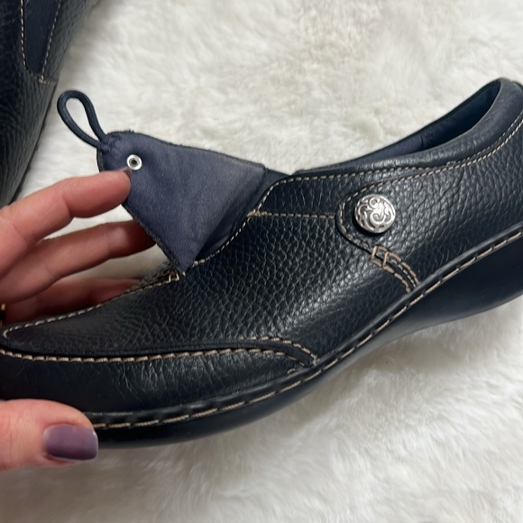 Clarks Slip On Shoes EUC - Picture 14 of 17